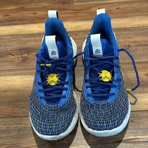 Curry Basketball Shoes